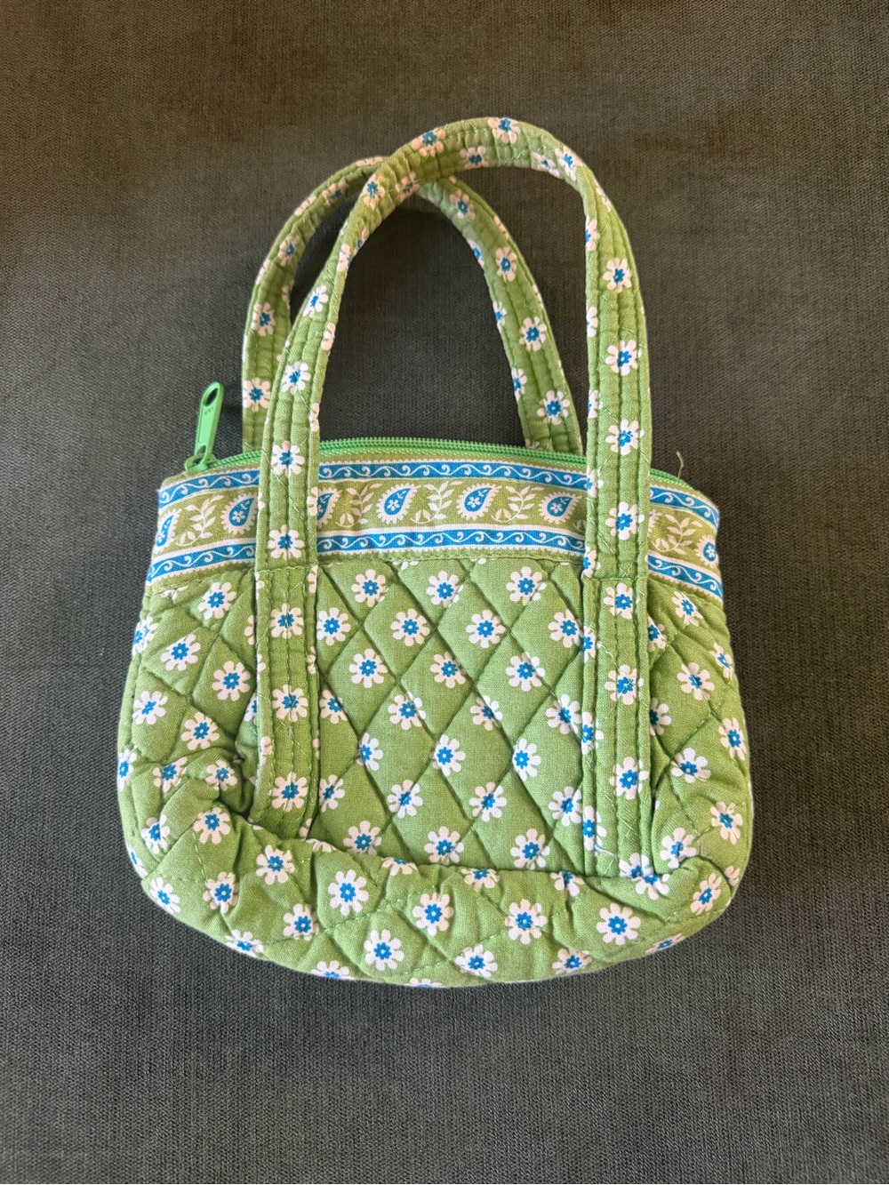 Vera Bradley Green Apple Pouch - Picture 2 of 5